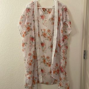 Francesca’s Rose sheer shawl size medium